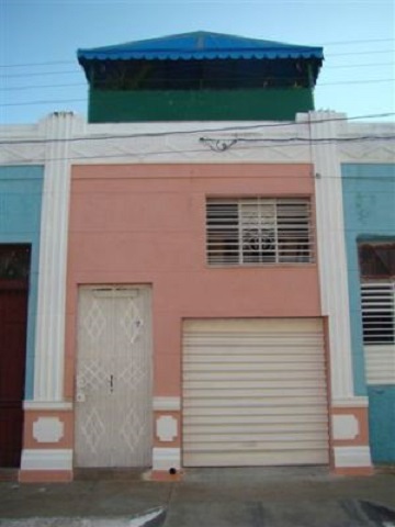 'House front' is what you can see in this casa particular picture. Casas particulares are an alternative to hotels in Cuba. Check our website cuba-particular.com often for new casas.