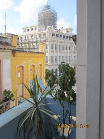'Balcon' is what you can see in this casa particular picture. Casas particulares are an alternative to hotels in Cuba. Check our website cuba-particular.com often for new casas.