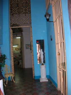 'Entrada' Casas particulares are an alternative to hotels in Cuba. Check our website cubaparticular.com often for new casas.