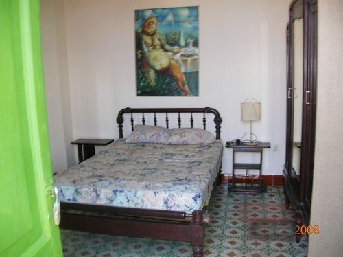 'Bedroom' is what you can see in this casa particular picture. Casas particulares are an alternative to hotels in Cuba. Check our website cuba-particular.com often for new casas.
