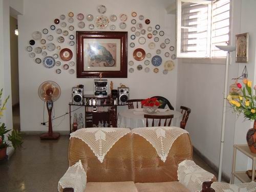 'Living & Dining room' is what you can see in this casa particular picture. Casas particulares are an alternative to hotels in Cuba. Check our website cuba-particular.com often for new casas.