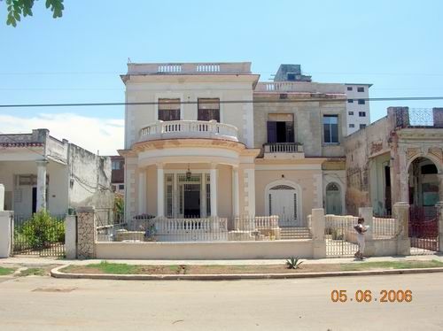 'Front' is what you can see in this casa particular picture. Casas particulares are an alternative to hotels in Cuba. Check our website cuba-particular.com often for new casas.