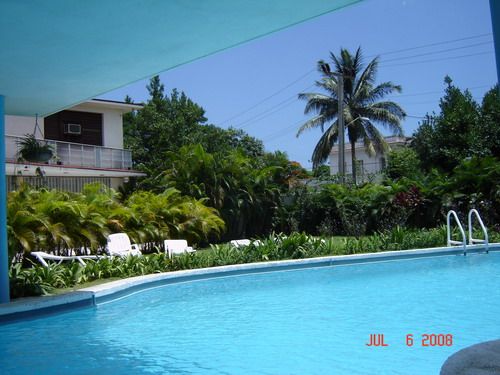 'p2' Casas particulares are an alternative to hotels in Cuba. Check our website cubaparticular.com often for new casas.
