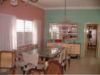 'Comedor' is what you can see in this casa particular picture. Casas particulares are an alternative to hotels in Cuba. Check our website cuba-particular.com often for new casas.