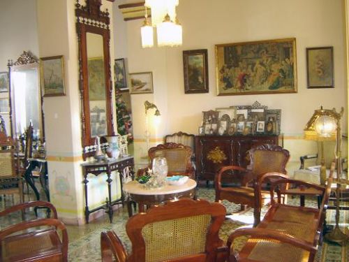 'Sala2' Casas particulares are an alternative to hotels in Cuba. Check our website cubaparticular.com often for new casas.