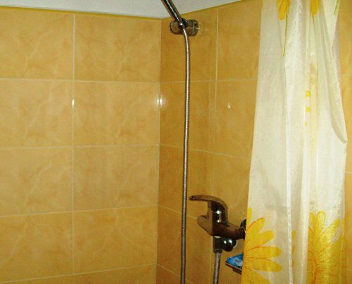 'bathrom' is what you can see in this casa particular picture. Casas particulares are an alternative to hotels in Cuba. Check our website cuba-particular.com often for new casas.