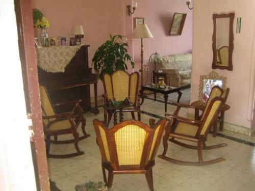 'Livinng room3' is what you can see in this casa particular picture. Casas particulares are an alternative to hotels in Cuba. Check our website cuba-particular.com often for new casas.
