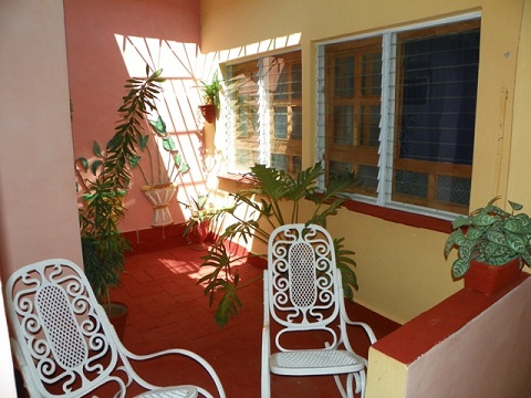 'Courtyard' is what you can see in this casa particular picture. Casas particulares are an alternative to hotels in Cuba. Check our website cuba-particular.com often for new casas.