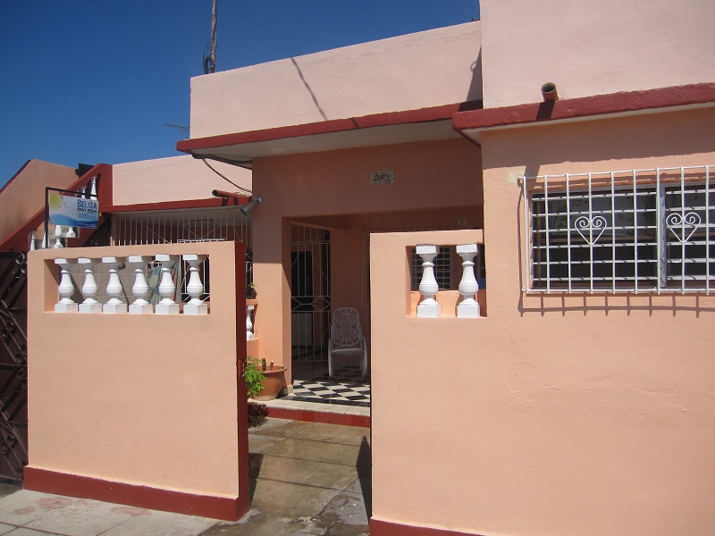 '' is what you can see in this casa particular picture. Casas particulares are an alternative to hotels in Cuba. Check our website cuba-particular.com often for new casas.