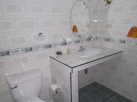 'Bathroom 2' is what you can see in this casa particular picture. Casas particulares are an alternative to hotels in Cuba. Check our website cuba-particular.com often for new casas.