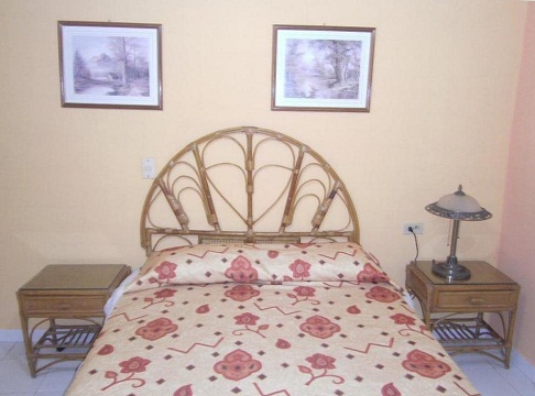 'Bedroom  1' is what you can see in this casa particular picture. Casas particulares are an alternative to hotels in Cuba. Check our website cuba-particular.com often for new casas.