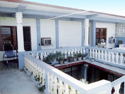 'Otras habitaciones' is what you can see in this casa particular picture. Casas particulares are an alternative to hotels in Cuba. Check our website cuba-particular.com often for new casas.