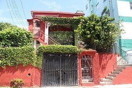 Casa Particular La casa de las hiedras at Nuevo Vedado, Habana (click for details)